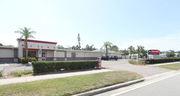 iStorage - 7002 - Beneva Rd - 335 South Beneva Road