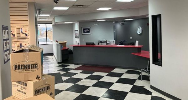 RightSpace - 4028 - SA Robindale - 6960 West Robindale Road