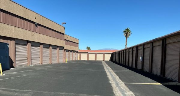 RightSpace - 4034 - Smoke Ranch - 5900 West Smoke Ranch Road