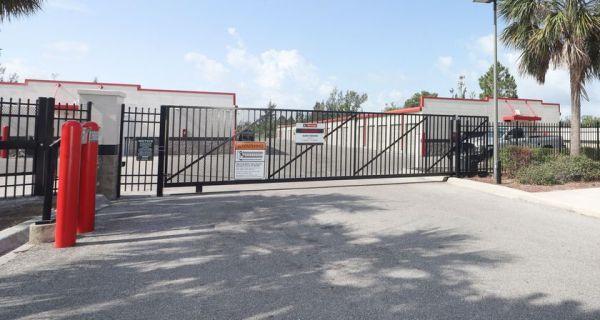iStorage - 7106 - SR70 Bradenton - 1102 53rd Avenue West
