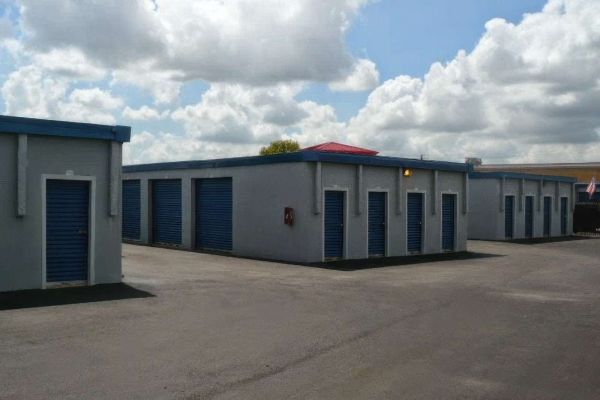 Avid Storage - Airline - 11820 Airline Drive