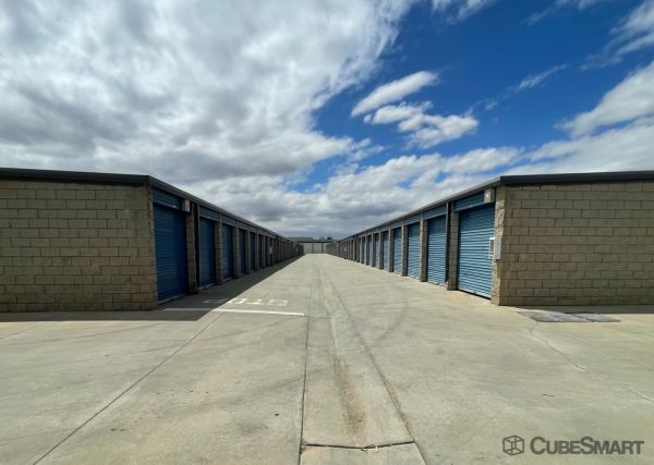 CubeSmart Self Storage - 1422 East 1st Street - CA - 1422 East 1st Street