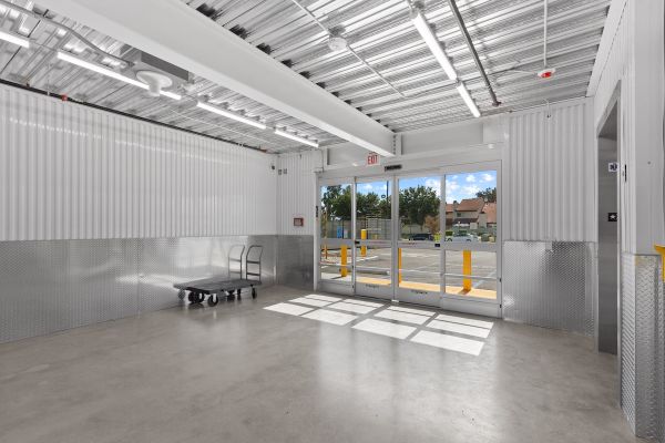 US Storage Centers - Covina - Cutter - 529 Cutter Way
