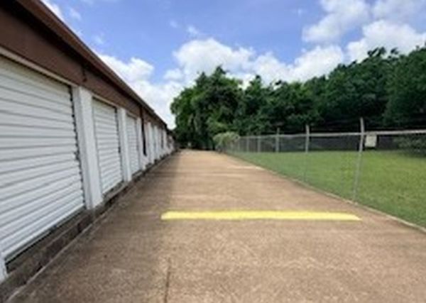 Extra Space Storage - 5067 - Grapevine - N Scribner St - 401 North Scribner Street