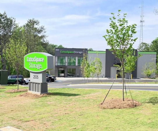 Extra Space Storage - 5193 - Atlanta - Fairburn Rd SW - 2535 Fairburn Road Southwest