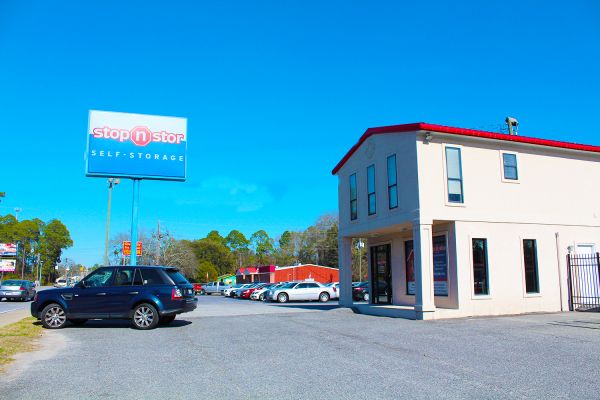 Stop N Stor Hinesville (EG Miles) - 746 Elma G Miles Pkwy