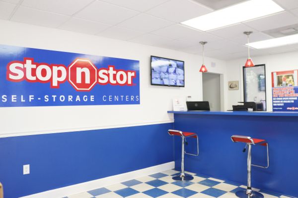 Stop N Stor Hinesville (EG Miles) - 746 Elma G Miles Pkwy