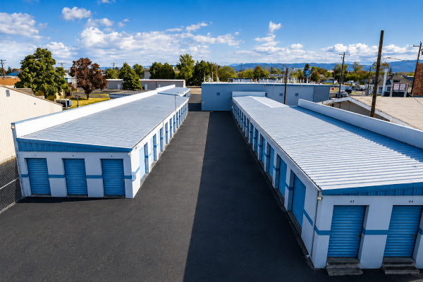 Isaacs Mini Storage - 1745 East Isaacs Avenue