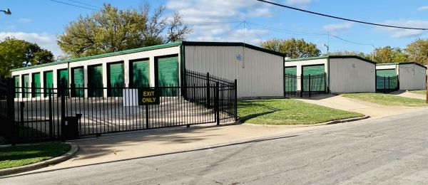 Ideal Storage - Clark - 1809 Clark Avenue