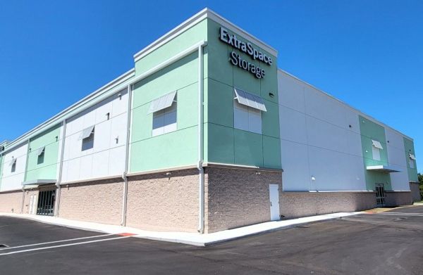 Extra Space Storage - 5010 - Apollo Beach - N US Highway 41 - 6560 North U.S. Highway 41