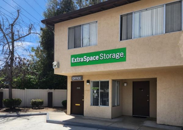 Extra Space Storage - 5235 - Escondido - Avenida del Diablo - 2280 Avenida Del Diablo