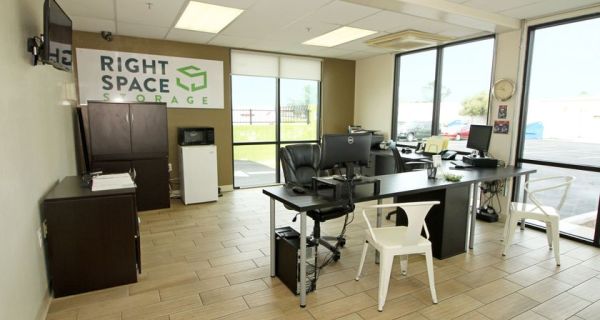 RightSpace Storage - 3049 - Broadway Tucson - 6444 E Broadway Blvd