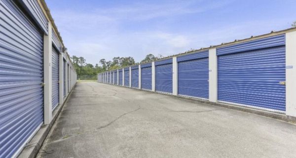 Southern Self Storage - 3524 West Slidell - 1709 Gause Boulevard West