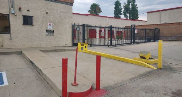 SecurCare - 0313 - Highland CA - 2650 East Highland Avenue