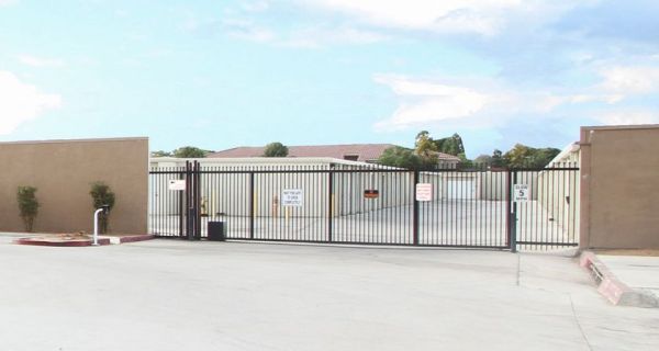 RightSpace Storage - 3040 - San Jacinto - 442 W Esplanade Ave