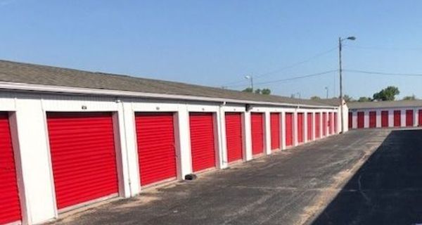 iStorage - 8238 - Wichita KS - 1050 East Macarthur Road