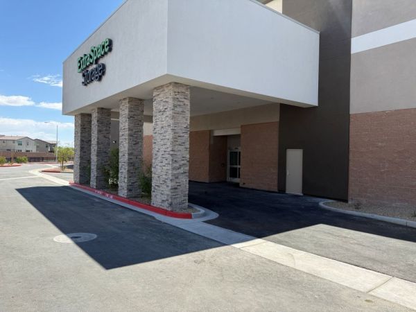 Extra Space Storage - 5210 - North Las Vegas - N Commerce St - 6823 North Commerce Street
