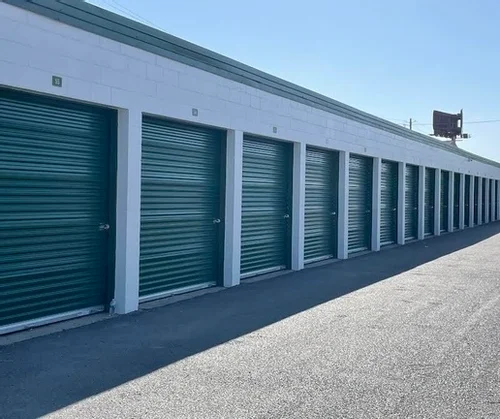 Ideal Storage - Laredo - 5906 San Bernardo Avenue