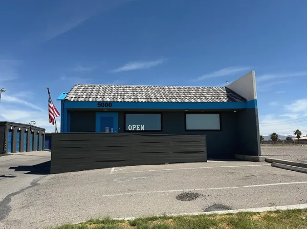 702 Storages Nellis - 5000 E Gowan Rd