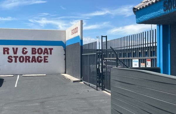 702 Storages Nellis - 5000 E Gowan Rd