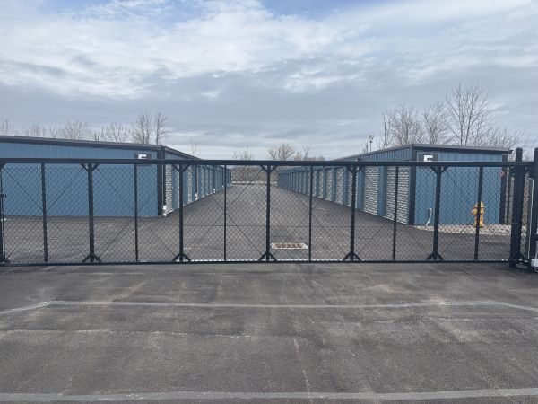 Epic Storage - 8550 Roll Road