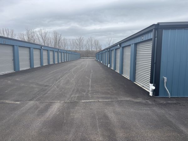 Epic Storage - 8550 Roll Road
