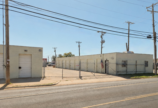 Permian Secure Storage - 700 N Meadow Ave