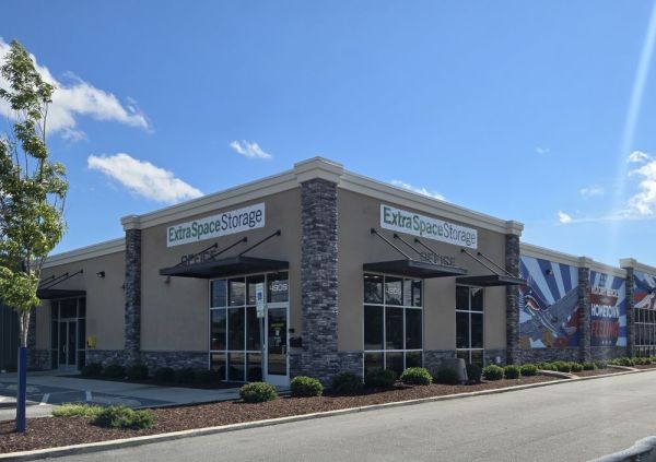 Extra Space Storage - 5250 - Fayetteville - 4909 Raeford Rd - 4909 Raeford Road
