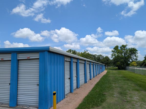 EverBest Storage - 2600 Shanks Rd