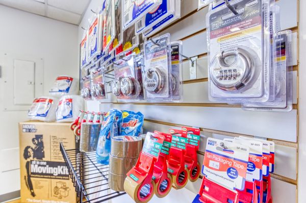 Valley Storage - Martinsburg - South Queen St - 79 Sopwith Way