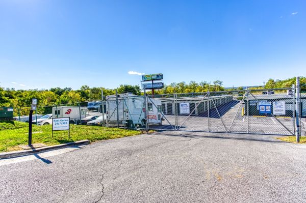 Valley Storage - Martinsburg - South Queen St - 79 Sopwith Way