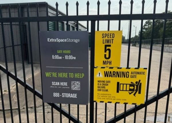 Extra Space Storage - 2285 - Texarkana - Holmes Ln - 9120 Holmes Lane