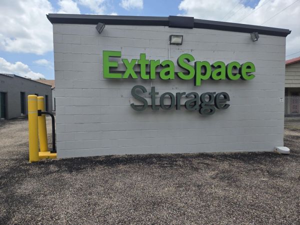 Extra Space Storage - 2289 - Texarkana - S Lake Dr - 3107 South Lake Drive