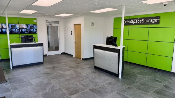 Extra Space Storage - 6985 - Zionsville - Whitestown Pkwy - 7250 Whitestown Parkway
