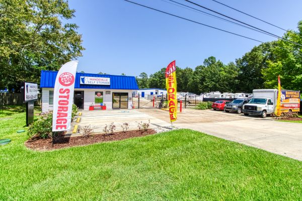 Mandeville Self Storage - 2425 Florida Street