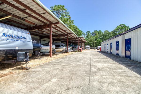 Mandeville Self Storage - 2425 Florida Street