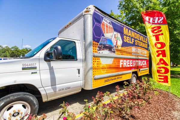 Mandeville Self Storage - 2425 Florida Street