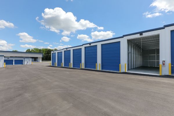 Hwy 221 Storage - 2240 Chesnee Highway
