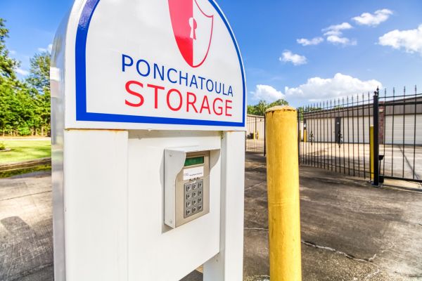 Ponchatoula Self Storage - 12134 Louisiana 22