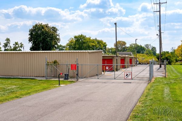 Briggs Self Storage - 1521 Harrisburg Pike