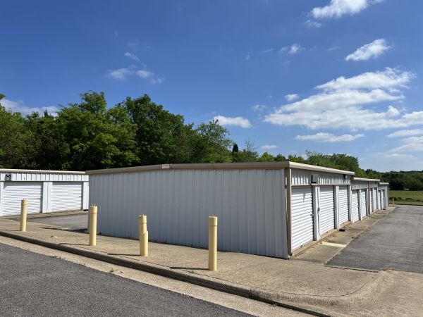 Storology Storage - North Loop - 2202 Northeast Loop 7