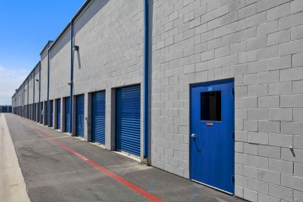 US Storage Centers - Stanton - 10881 Dale Ave