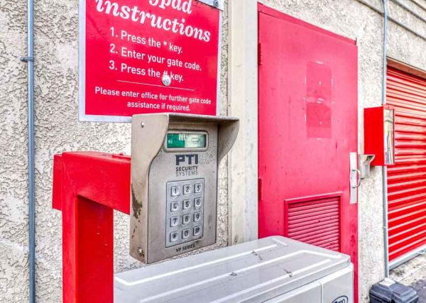 CubeSmart Self Storage - Santa Ana - 2828 West Fifth Street