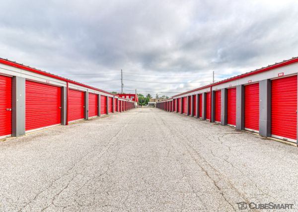 CubeSmart Self Storage - Warrensville Heights - 23711 Miles Road