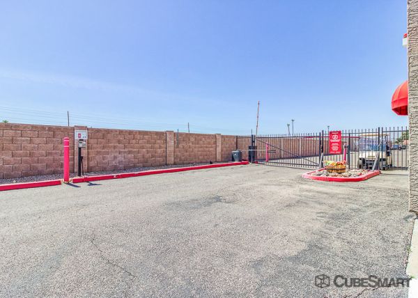 CubeSmart Self Storage - Glendale - 7028 North Dysart Road