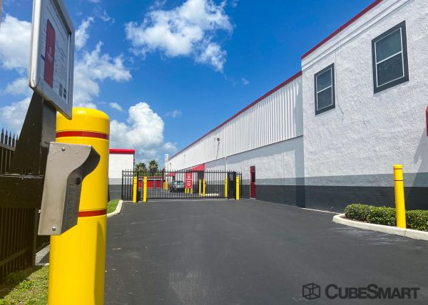 CubeSmart Self Storage - Merritt Island - 115 Amsdell Rd