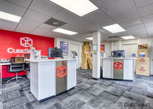 CubeSmart Self Storage - North Babylon - 240 Bay Shore Road