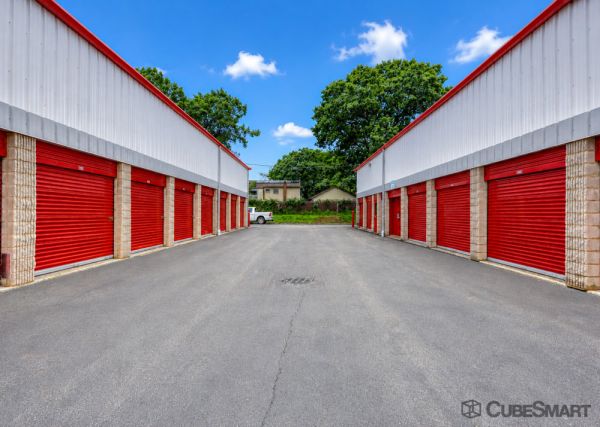 CubeSmart Self Storage - North Babylon - 240 Bay Shore Road