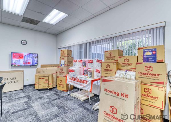 CubeSmart Self Storage - Cape Coral - 301 Ne Pine Island Rd - 301 NE Pine Island Rd