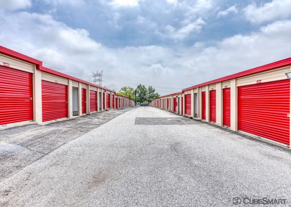 CubeSmart Self Storage - Baltimore - 8432 Pulaski Hwy - 8432 Pulaski Hwy